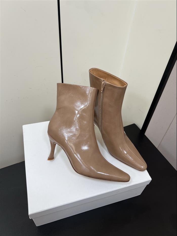 20251128174331262 390